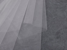 Load image into Gallery viewer, CHARLOTTE - elegant hand cut fingertip length wedding veil