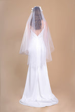 Load image into Gallery viewer, CHARLOTTE - elegant hand cut fingertip length wedding veil