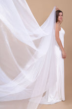 Load image into Gallery viewer, ELIZABETH - extra long wedding veil