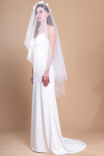 Load image into Gallery viewer, CHARLOTTE - elegant hand cut fingertip length wedding veil
