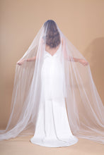 Load image into Gallery viewer, ELIZABETH - extra long wedding veil

